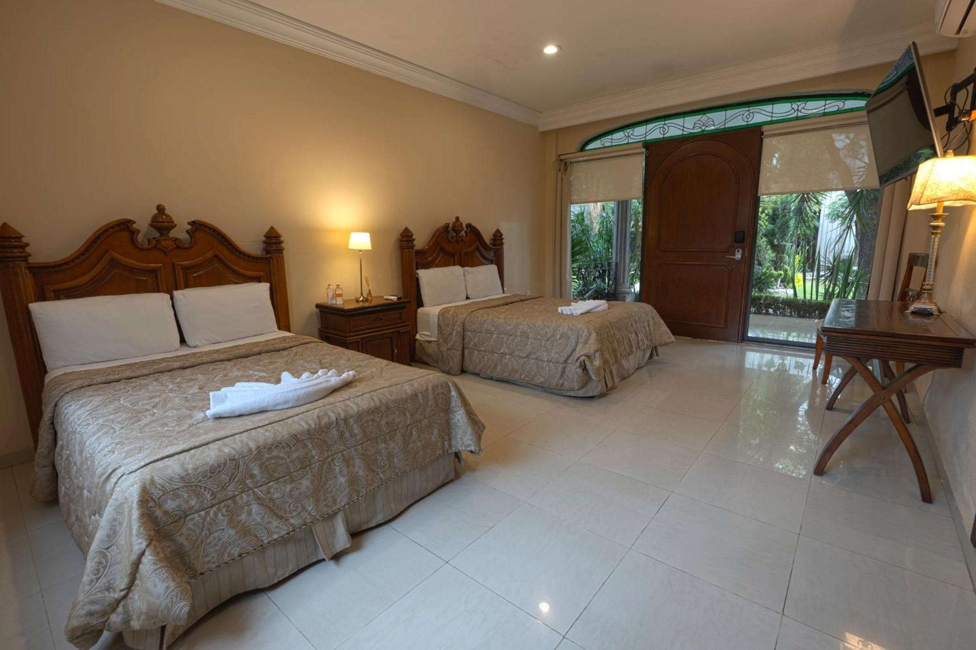 טקיסקיאפן Gran Hotel Firenze מראה חיצוני תמונה